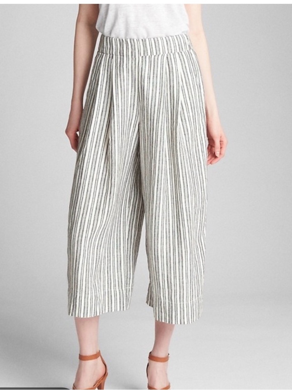 GAP Striped Cropped Wide-Leg Pants - White & Gray